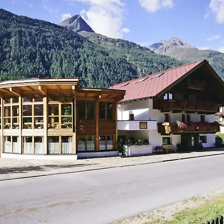 Flat In Laengenfeld Apartment Exterior photo
