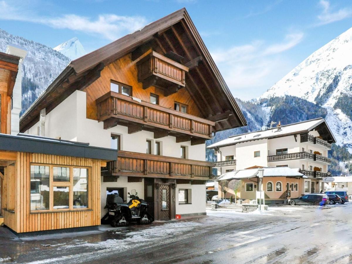 Apartment Flat In *